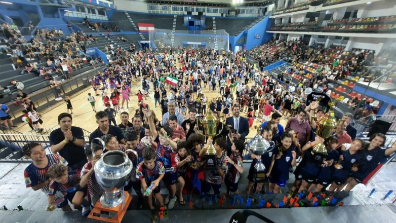 Mundialito Bancaria: cuando el hielo es tierra, los sueños ruedan sobre patines